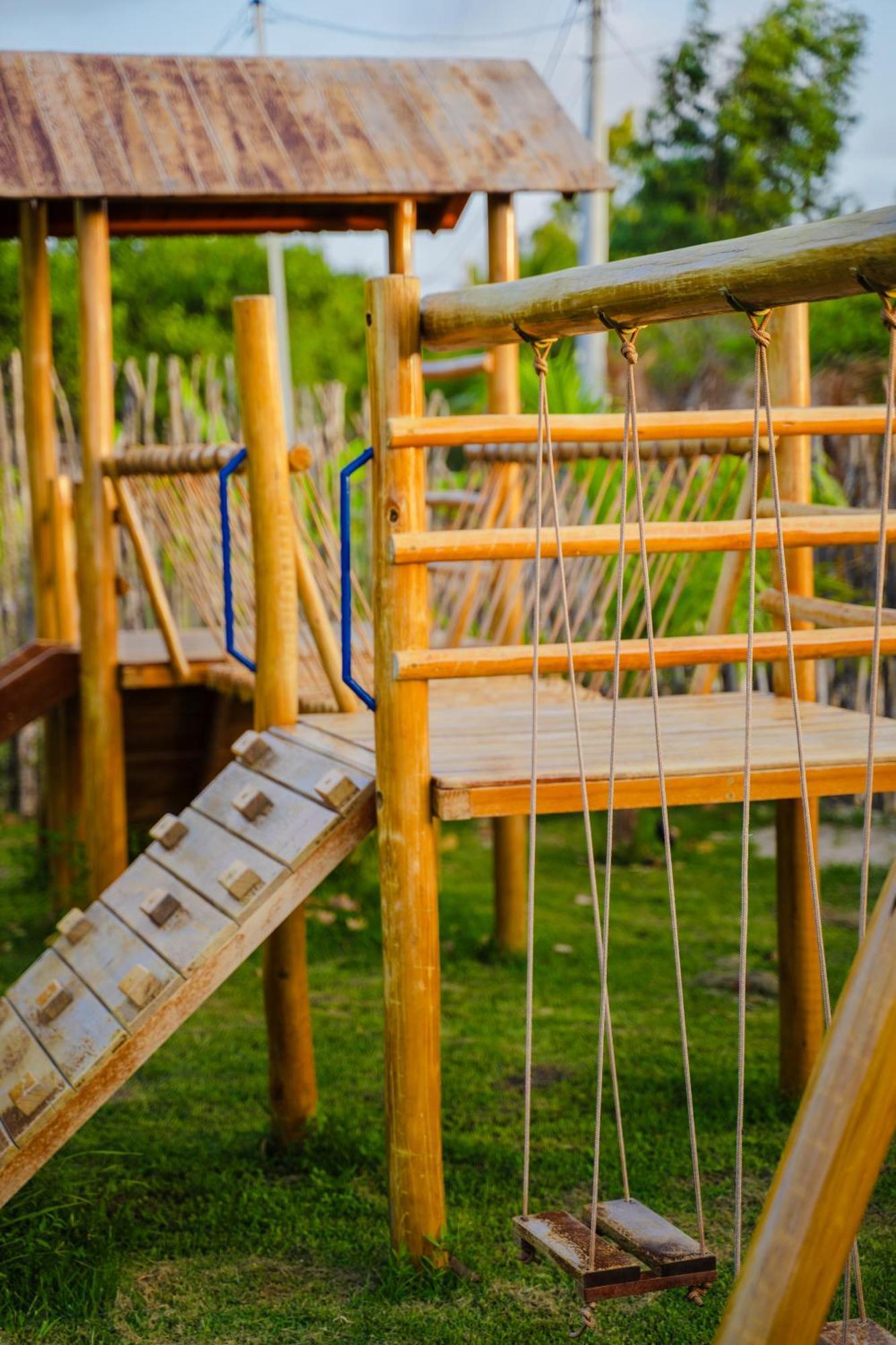 Vila Aty Lodge Атінс Екстер'єр фото